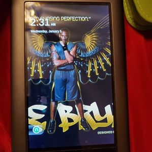 Pre owned Barnes and Noble Table